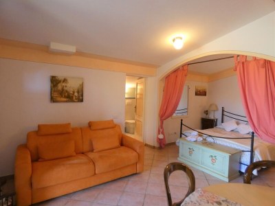 Holiday house Casabella Holiday Home - with Private Pool near the Town - Features photo 26