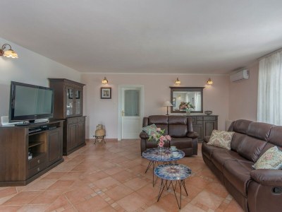 Villa Luxury Romantic Villa Rosa with Pool - Features photo 25