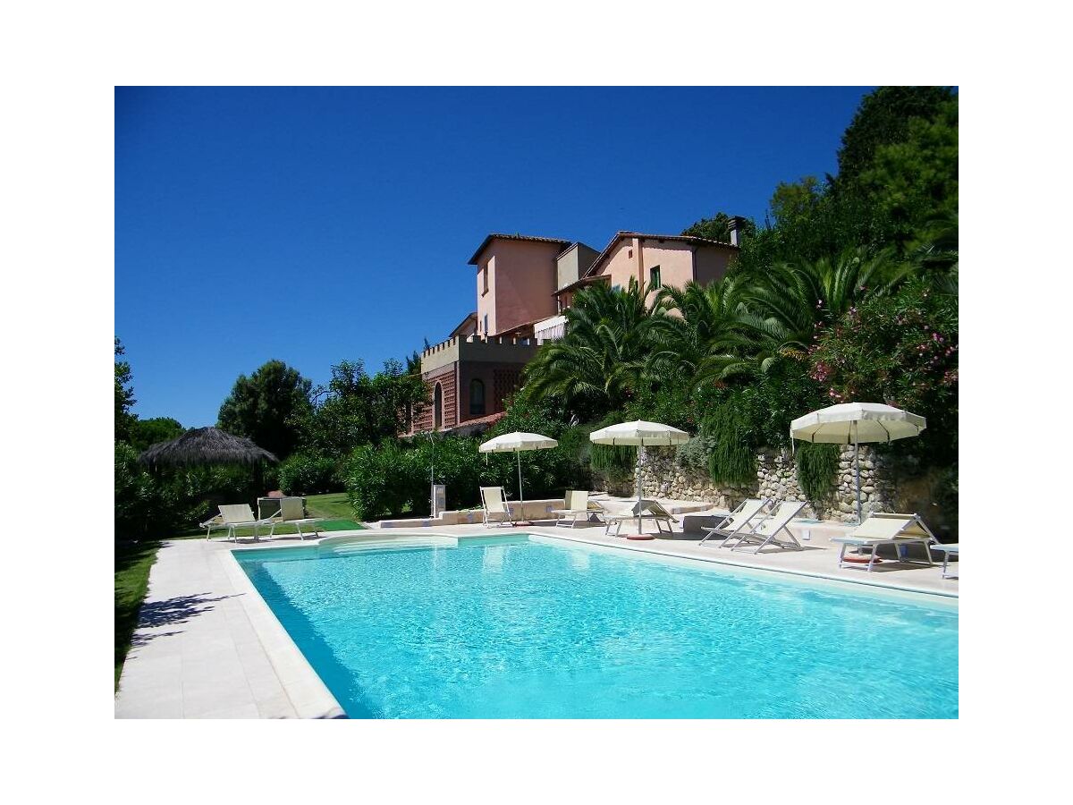 Apartment Apartment Podere la Pergola - small & exquisite, pool, restaurant, German-Italian landlords - Outdoor photo 2