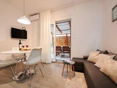 Apartment Apartment Boris (ST) - Two Bedroom Apartment with Terrace and Jacuzzi - Features photo 25