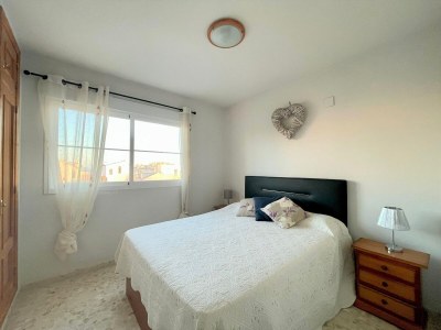 Apartment Belvilla by OYO Estela de Mar II - Features photo 19