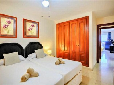 Apartment Belvilla by OYO Apartamento Sol y ParaÃ­so II - Features photo 14