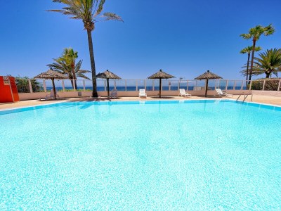 Apartment with terrace, sea view, and heated pool - Outdoor photo 3