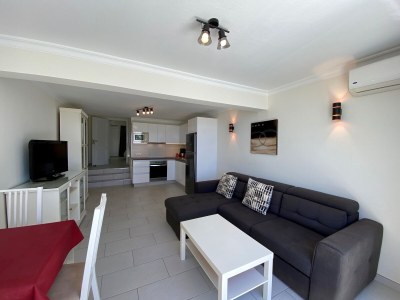 Apartment with terrace, sea view, and heated pool - Features photo 11