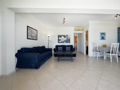 Apartment by the sea with terrace - Features photo 10