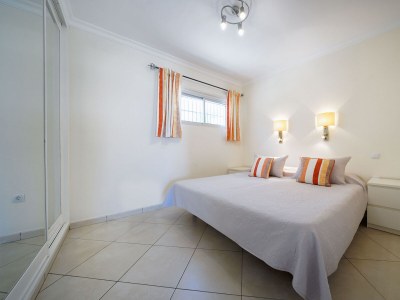 Apartment by the sea with terrace - Features photo 17