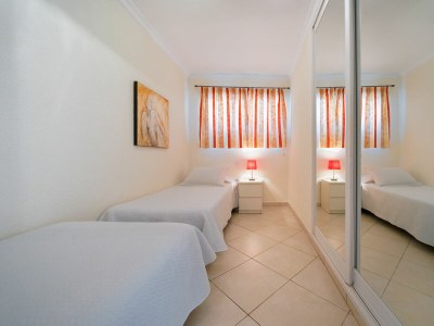 Apartment by the sea with terrace - Features photo 20