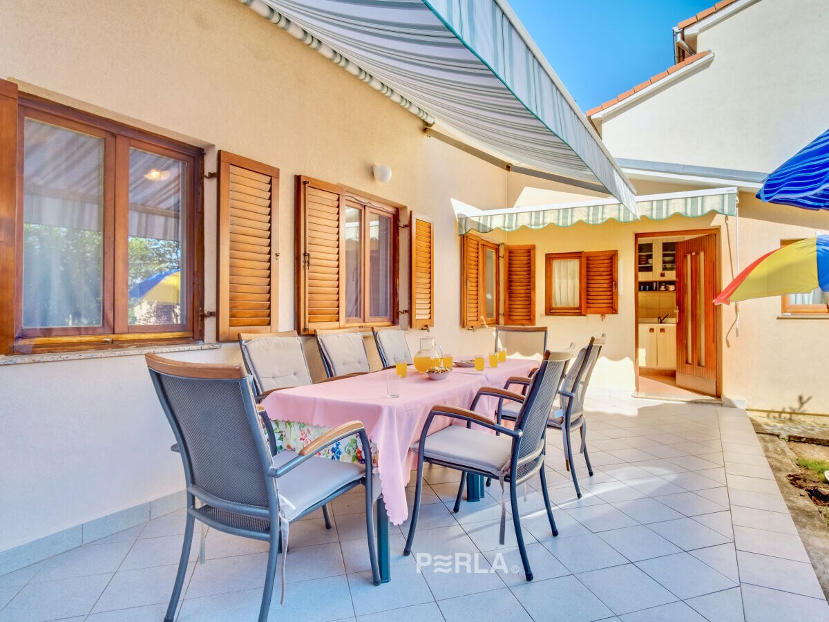 Holiday house MELITA cozy terrace and large garden - Outdoor photo 5