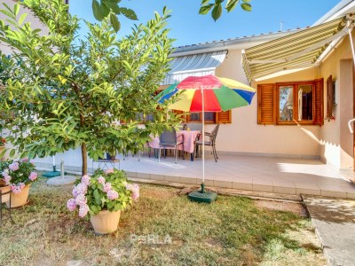 Holiday house MELITA cozy terrace and large garden in Pula - Holiday house