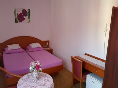 Apartment Rooms Milena - Double or Twin Room with External Private Bathroom - Features photo 9