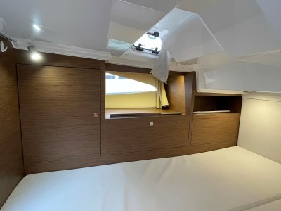 House boat Attractive yacht with roof terrace - Features photo 16