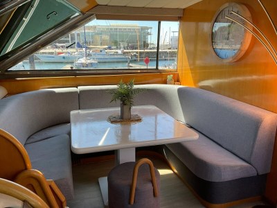 House boat Attractive yacht with roof terrace - Features photo 20