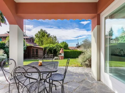 Villa Sunny Villa with Terrace - Outdoor photo 2