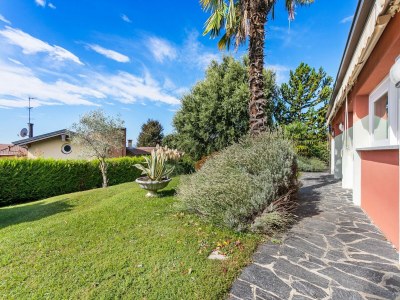 Villa Sunny Villa with Terrace - Outdoor photo 8