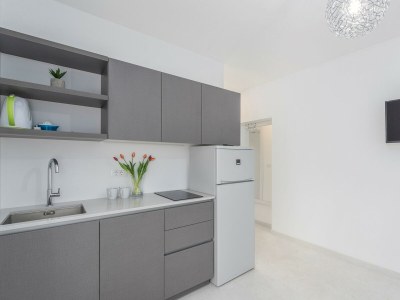 Apartment Apartments Zrnic in Center of Porec - Apartment Zrnic III with Balcony - Features photo 5