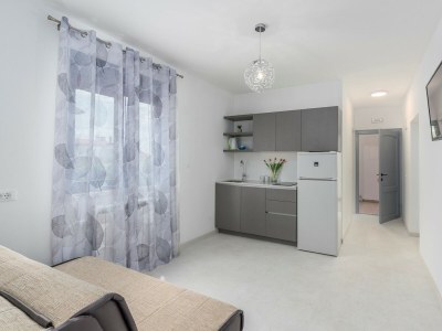 Apartment Apartments Zrnic in Center of Porec - Apartment Zrnic III with Balcony - Features photo 8