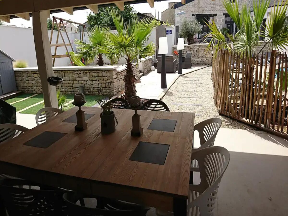 Holiday house Amazing villa in Nuaillé-d'Aunis with sauna - Outdoor photo 3