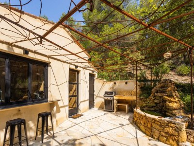 Holiday house Charming holiday home in Cotignac with private pool - Outdoor photo 2