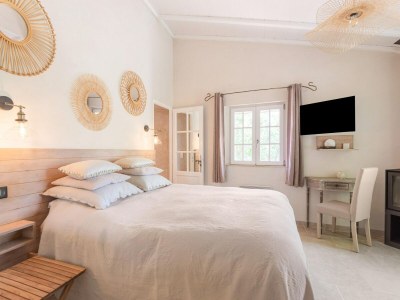 Holiday house Charming holiday home in Cotignac with private pool - Features photo 25