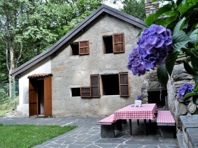 Holiday house Typical, Romantic Tessiner Cottage - Outdoor photo 7