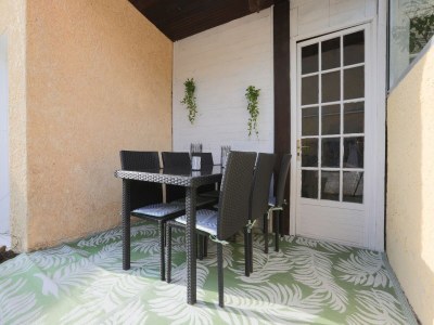 Holiday house Ferienhaus in Gargas mit Pool und Natur - Outdoor photo 4