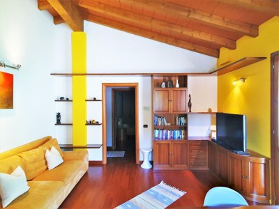 Apartment Apartment in Bosco with Scenic Terrace - Features photo 20