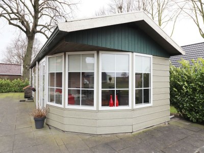 Holiday house Beautiful holiday home near horse farm in Harkema - Holiday house