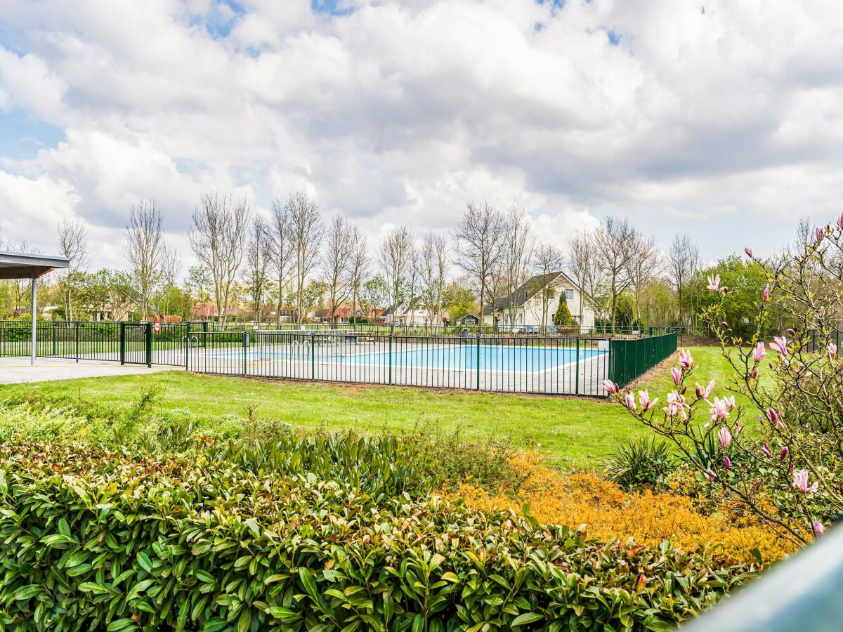 Holiday house Schönes Ferienhaus in Zeewolde mit Pool - Outdoor photo 5
