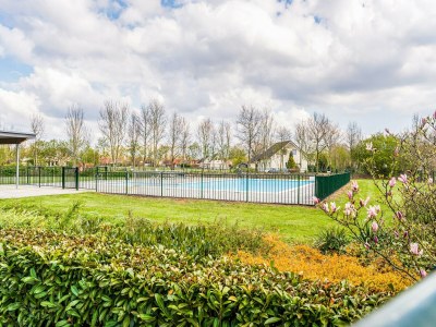 Holiday house Schönes Ferienhaus in Zeewolde mit Pool - Outdoor photo 5