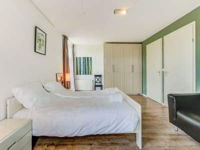 Holiday house Schönes Ferienhaus in Zeewolde mit Pool - Features photo 10