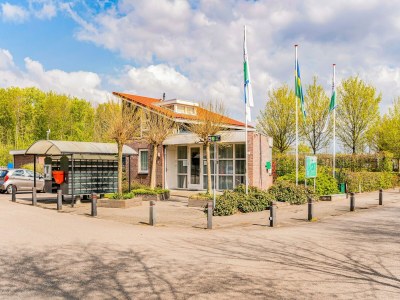 Holiday house Schönes Ferienhaus in Zeewolde mit Pool - Environment photo 35