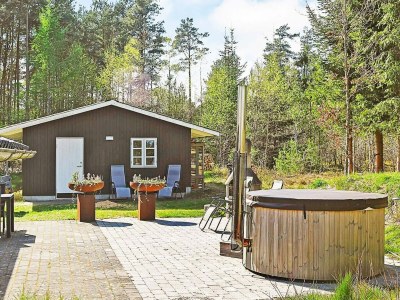 Holiday house Secluded Retreat with Hot Tub - By Traum Ferienwohnungen - Outdoor photo 25