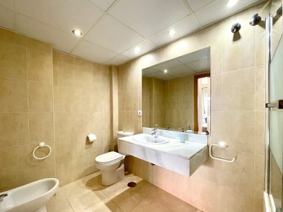 Apartment Apartment near beach with pools and hot tub - Features photo 28