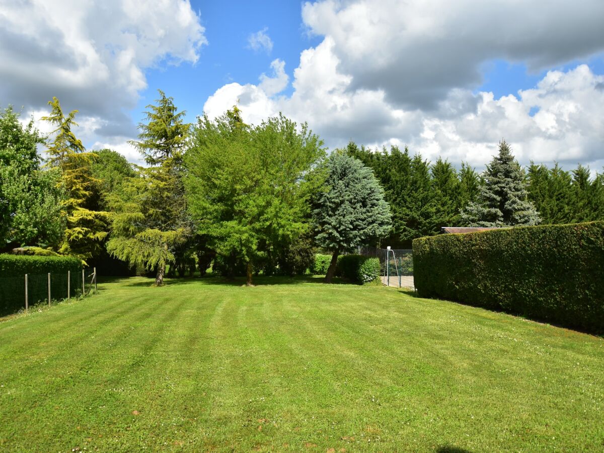Holiday house Apartment in Faverolles in Strandnähe - Outdoor photo 5