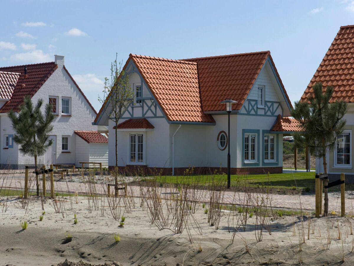 Holiday park Villa in Cadzand-Bad near North Sea Beach - Outdoor photo 2