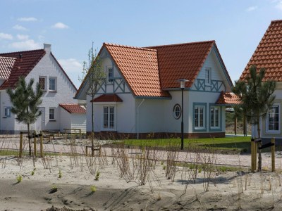 Holiday park Villa in Cadzand-Bad near North Sea Beach - Outdoor photo 2