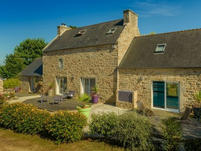 Holiday house Spacious holiday home with heated indoor pool - Outdoor photo 7