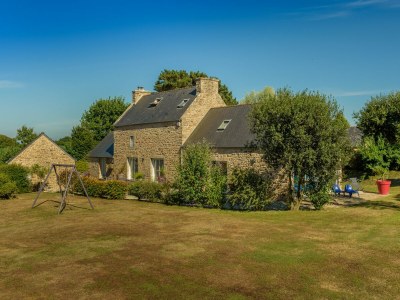 Holiday house Spacious holiday home with heated indoor pool - Outdoor photo 9