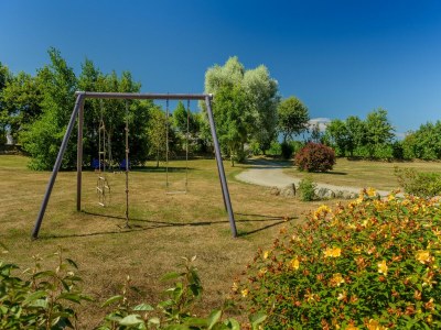 Holiday house Spacious holiday home with heated indoor pool - Outdoor photo 11