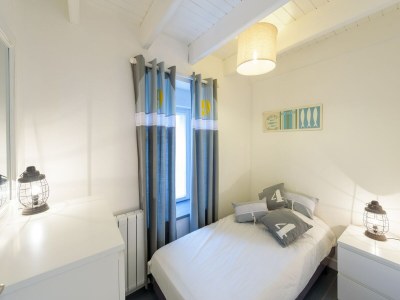 Holiday house Spacious holiday home with heated indoor pool - Features photo 14