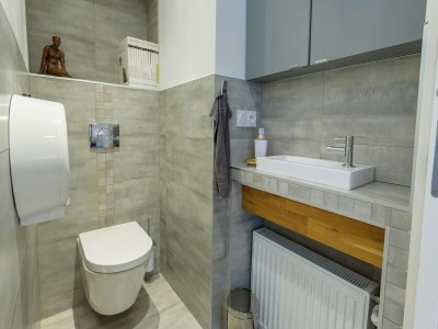 Holiday house Spacious holiday home with heated indoor pool - Features photo 25