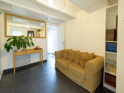 Holiday house Spacious holiday home with heated indoor pool - Features photo 31