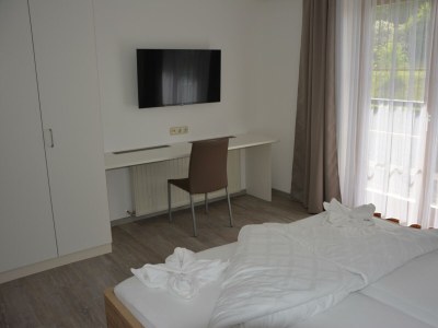 Apartment Neu! Apartment mit Balkon - Features photo 30