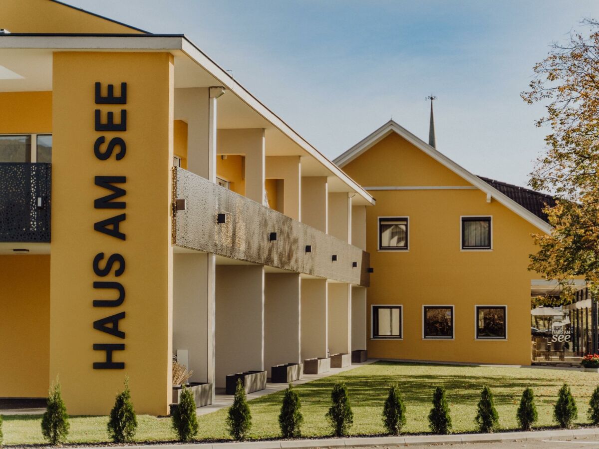 Apartment Appartement mit Seeblick und Terrasse/Balkon - Outdoor photo 5