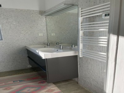 Holiday house Beautiful Holiday Home with Swimming Pool - Features photo 24