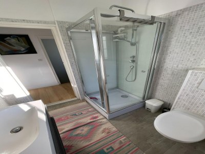 Holiday house Beautiful Holiday Home with Swimming Pool - Features photo 34