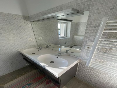 Holiday house Beautiful Holiday Home with Swimming Pool - Features photo 35