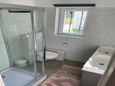 Holiday house Beautiful Holiday Home with Swimming Pool - Features photo 36