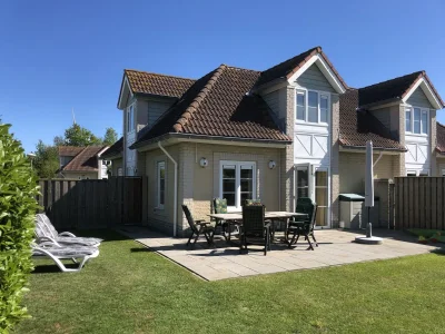 Villa Duinpan 22 by the sea in De Banjaard in Kamperland - Villa