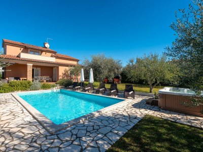 Villa Casa Clara in Kastelir - Villa